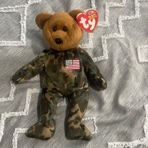 TY beanie baby military hero 
Great condition with original tag